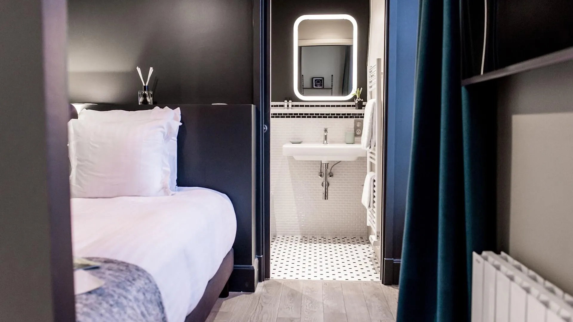 1er Etage Sopi-montmartre 3*