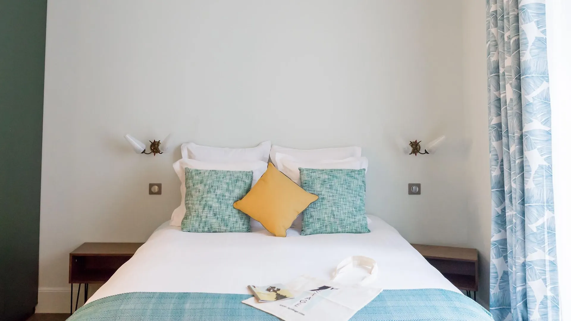 1er Etage Sopi-montmartre Otel 3*