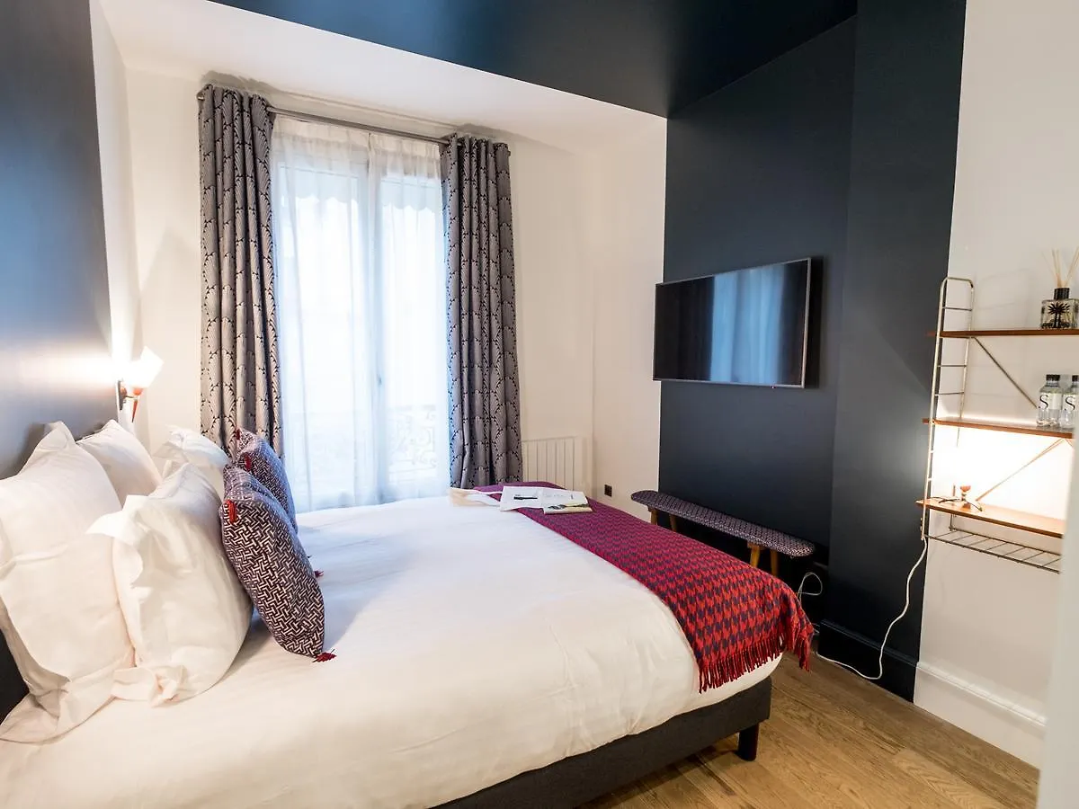 Otel 1er Etage Sopi-montmartre 3*