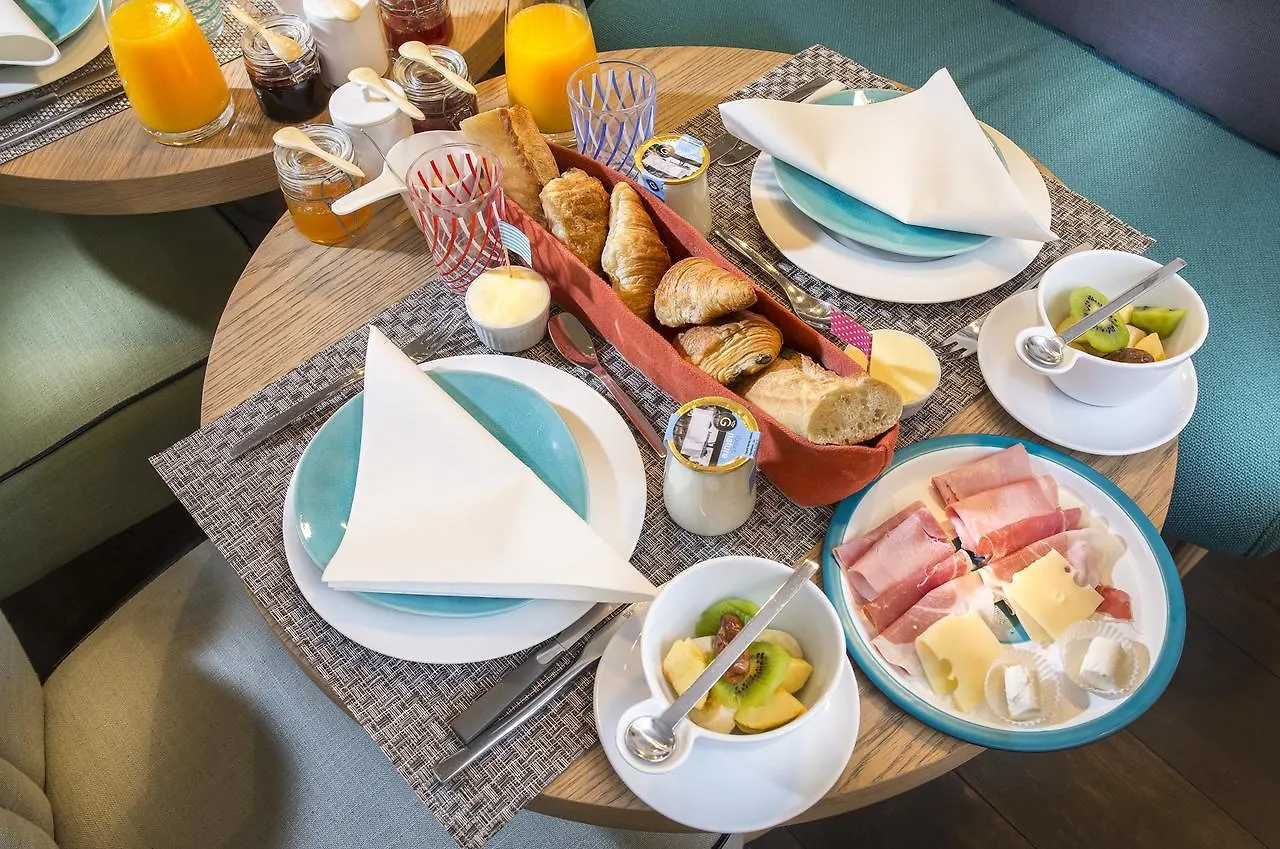 1er Etage Sopi-montmartre Otel 3*