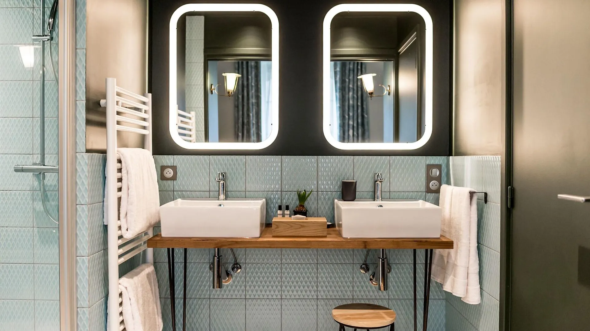 1er Etage Sopi-montmartre Paris