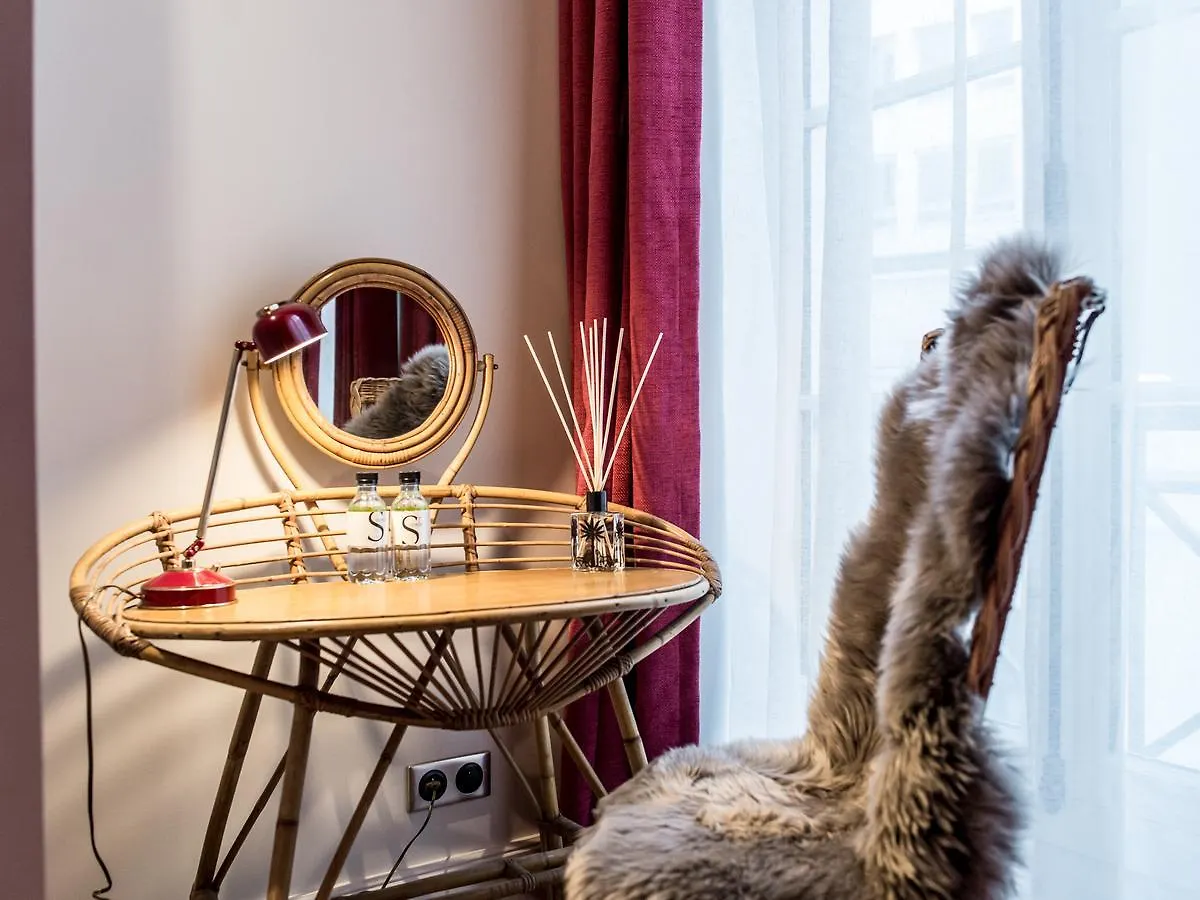 1er Etage Sopi-montmartre 3*